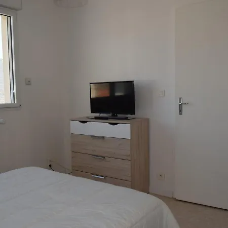 Дом отдыха Maison 3 Etoiles Au Centre Des Sables D'olonne Avec Acces Plage, Wifi Et Garage - Fr-1-197-519 Ле-Сабль-д’Олон