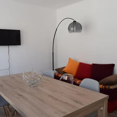 Holiday home Maison 3 Etoiles Au Centre Des Sables D'olonne Avec Acces Plage, Wifi Et Garage - Fr-1-197-519 *