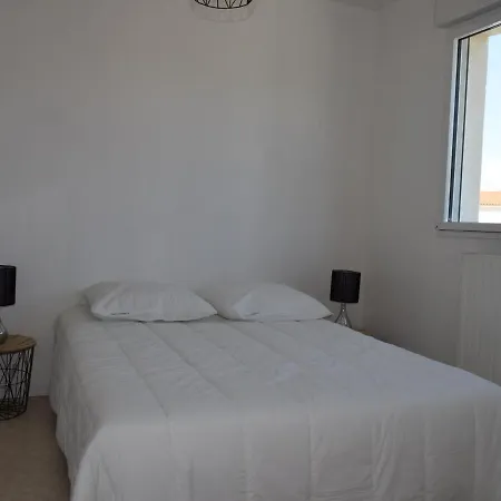 Maison 3 Etoiles Au Centre Des Sables D'olonne Avec Acces Plage, Wifi Et Garage - Fr-1-197-519 別荘 レ・サ​​ーブル・ドロンヌ