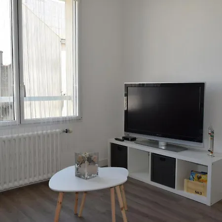 Maison 3 Etoiles Au Centre Des Sables D'olonne Avec Acces Plage, Wifi Et Garage - Fr-1-197-519 度假居 *