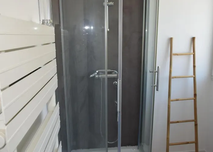 Prázdninový dům Maison 3 Etoiles Au Centre Des Sables D'olonne Avec Acces Plage, Wifi Et Garage - Fr-1-197-519