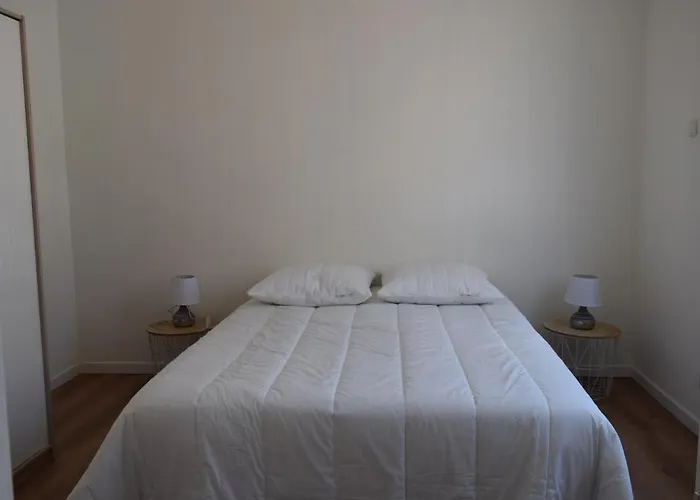 Prázdninový dům Maison 3 Etoiles Au Centre Des Sables D'olonne Avec Acces Plage, Wifi Et Garage - Fr-1-197-519