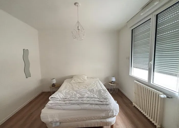 Prázdninový dům Maison 3 Etoiles Au Centre Des Sables D'olonne Avec Acces Plage, Wifi Et Garage - Fr-1-197-519