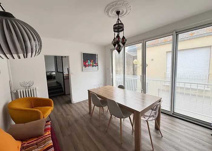 Prázdninový dům Maison 3 Etoiles Au Centre Des Sables D'olonne Avec Acces Plage, Wifi Et Garage - Fr-1-197-519 *