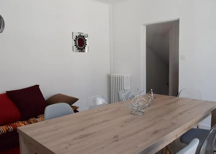 Prázdninový dům Maison 3 Etoiles Au Centre Des Sables D'olonne Avec Acces Plage, Wifi Et Garage - Fr-1-197-519 Les Sables-dʼOlonne